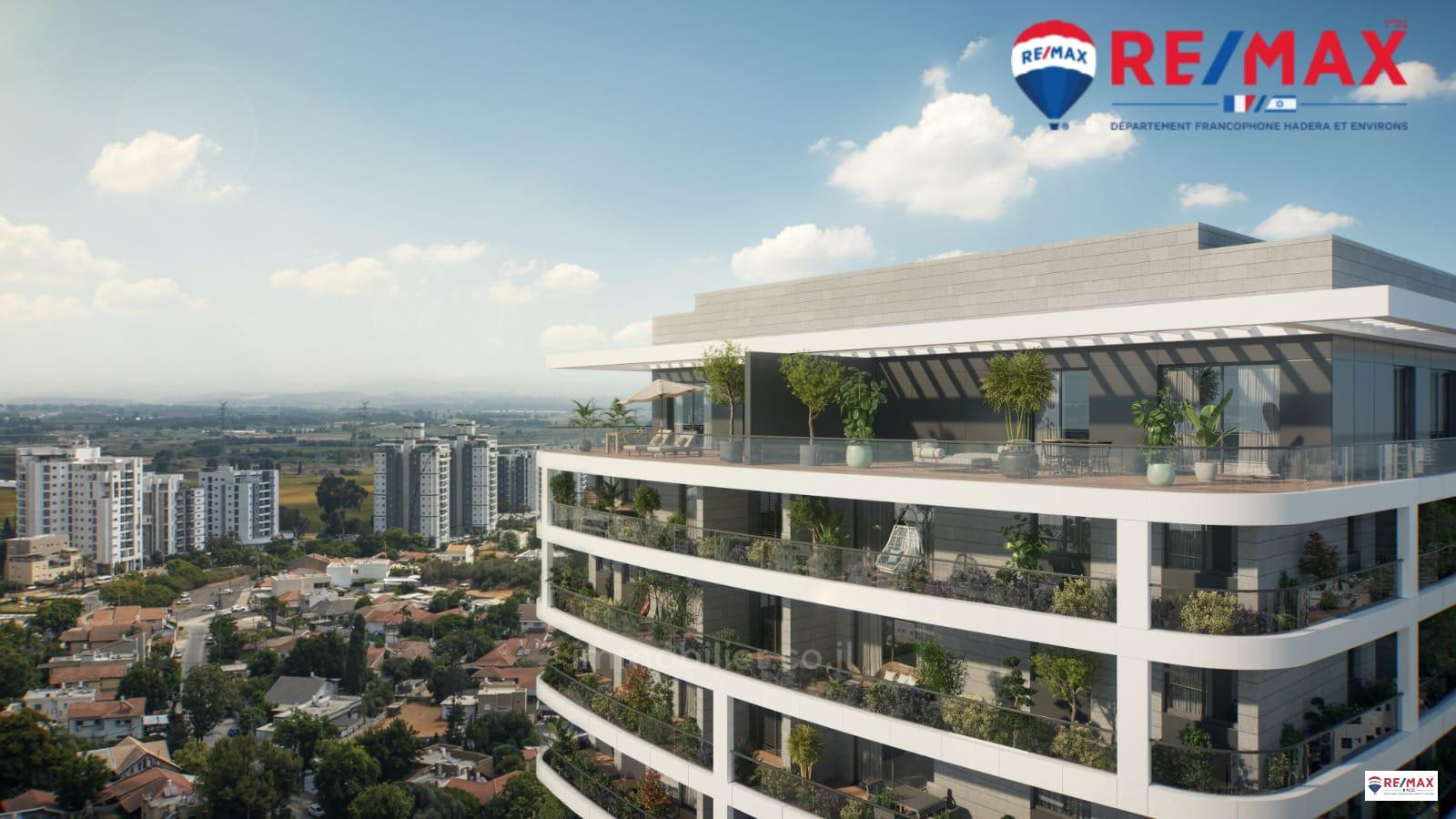 Apartamento 3 cômodos Hadera Bairro do Parque 379-IBL-372