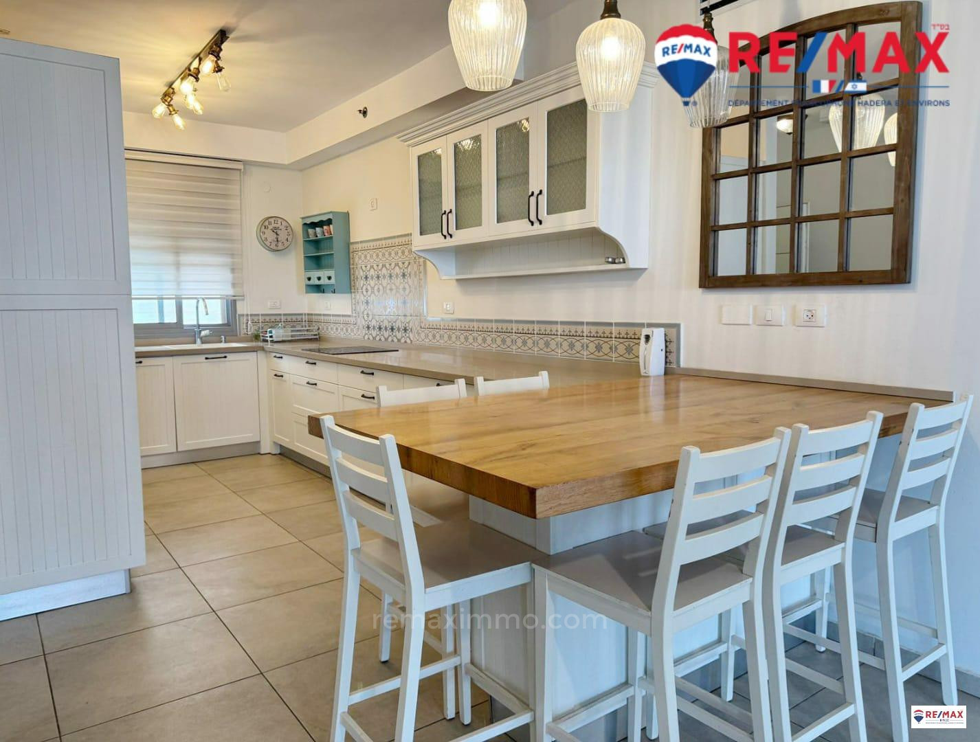 Apartamento 5 cômodos Hadera Bairro do Parque 379-IBL-379