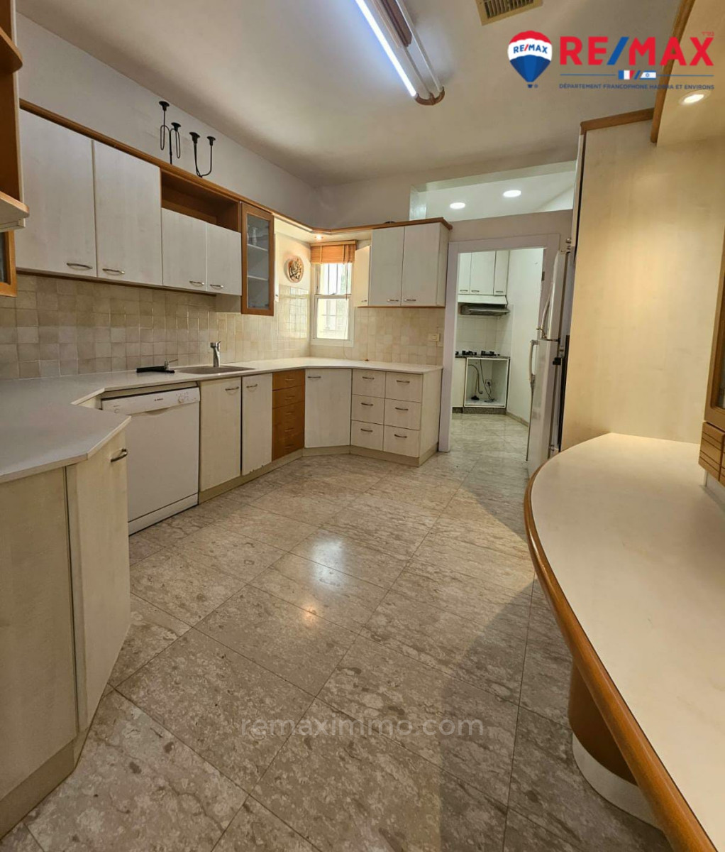 Apartamento garden 4.5 cômodos Hadera Centro da cidade 379-IBL-382