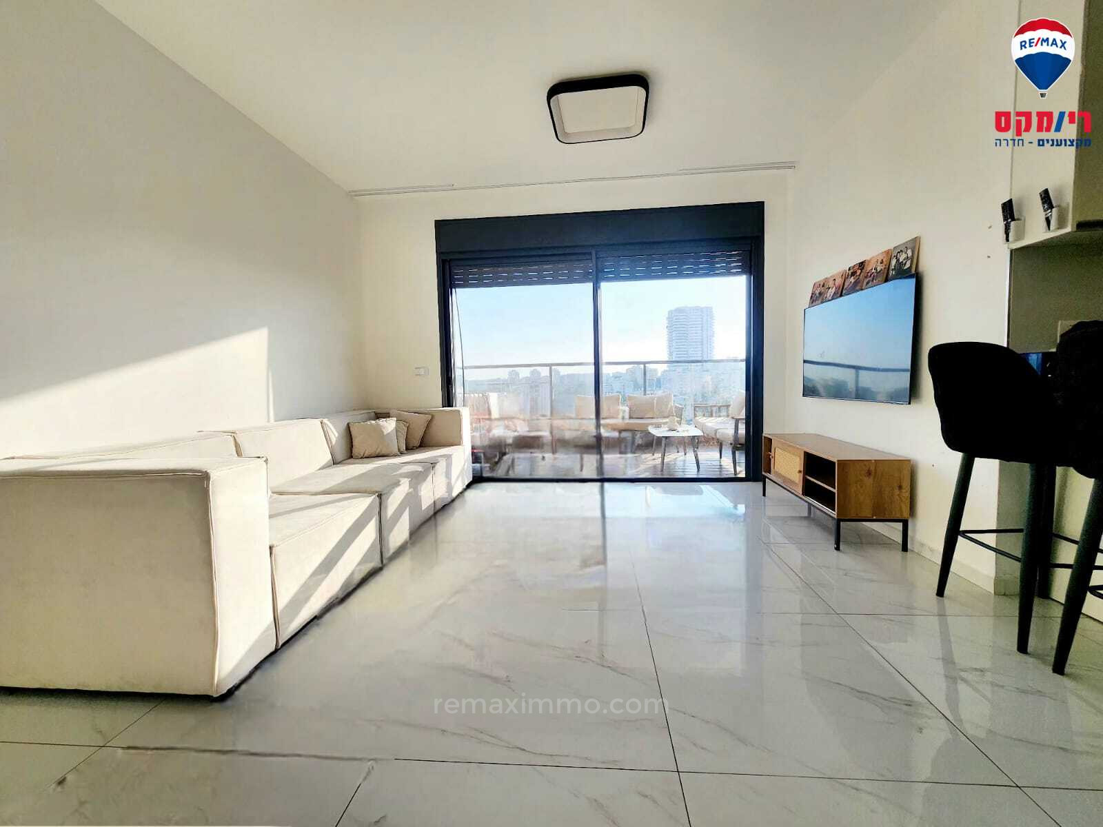 Apartamento 4 cômodos Hadera Centro da cidade 379-IBL-388