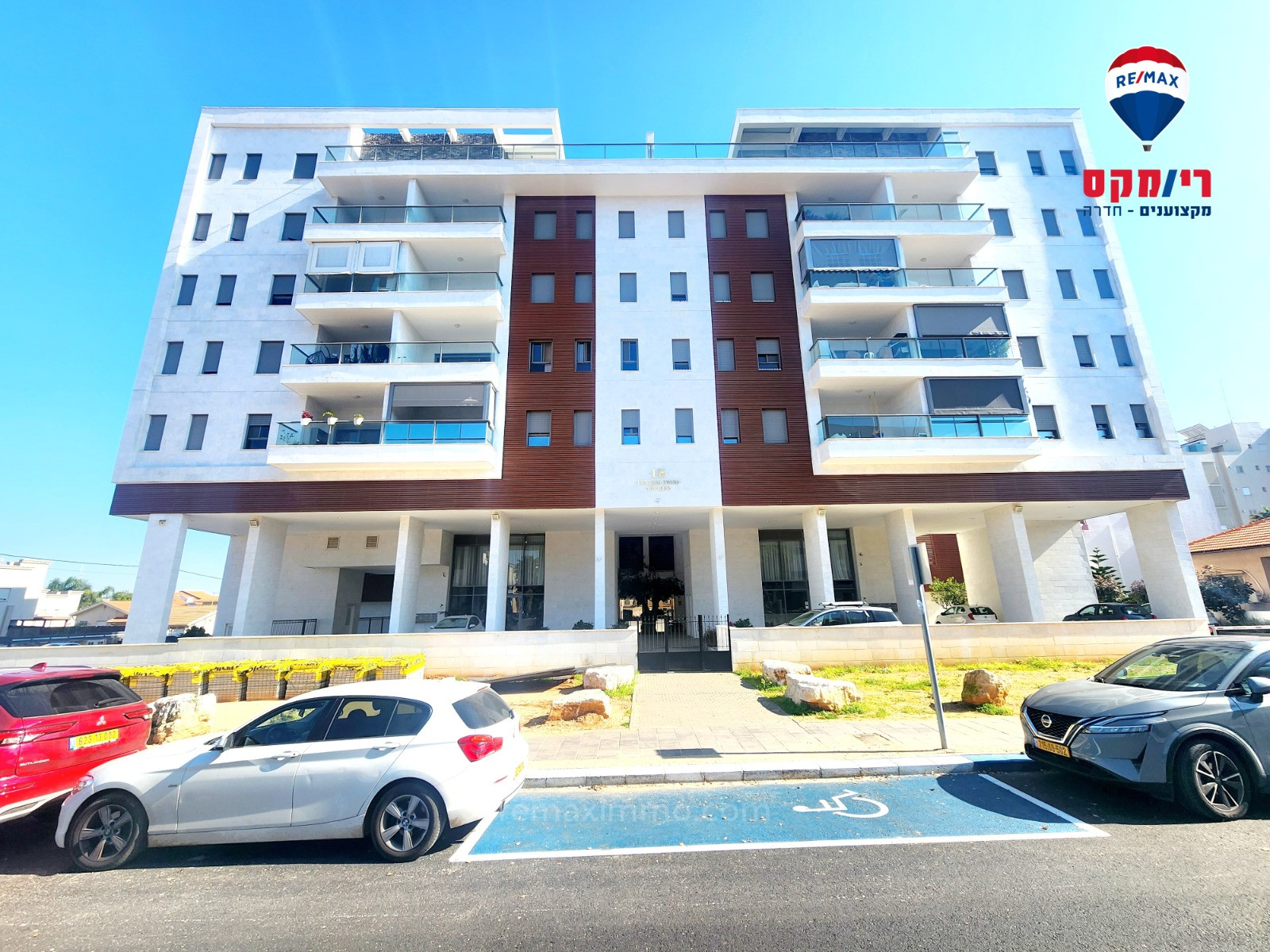 Cobertura 5 cômodos Hadera Centro da cidade 379-IBL-390