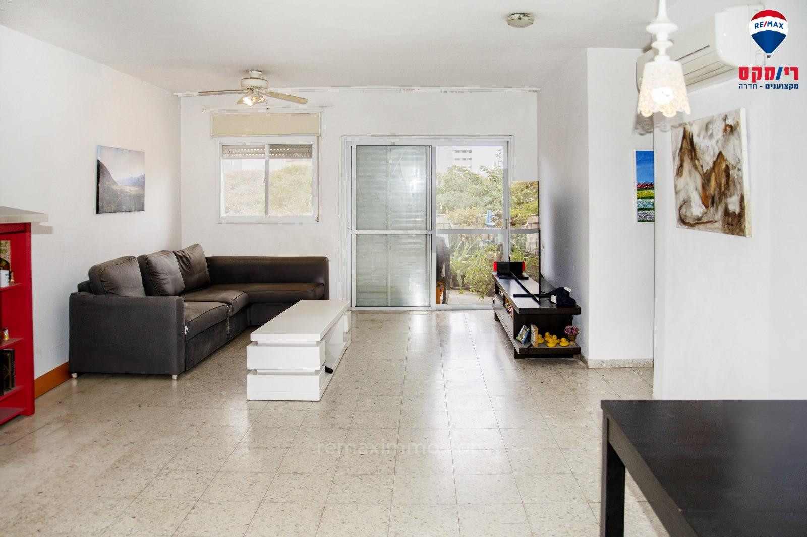 Apartamento 4 cômodos Hadera Centro da cidade 379-IBL-391