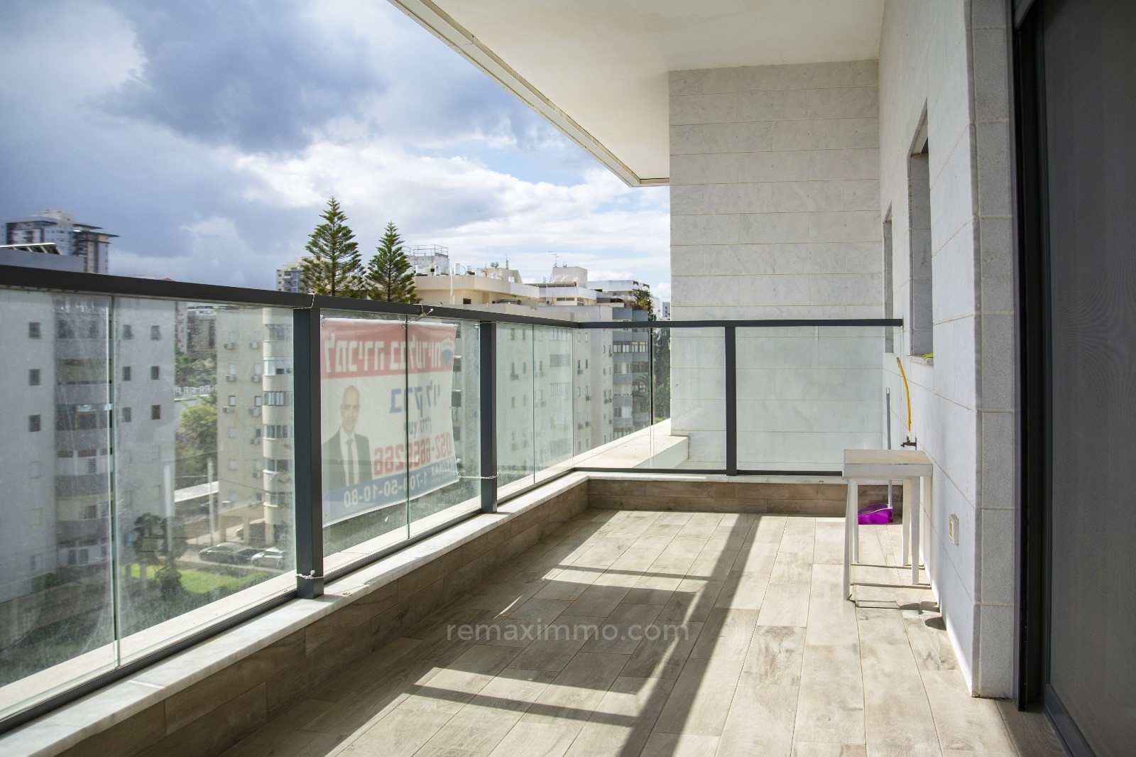 Apartamento 4 cômodos Hadera Centro da cidade 379-IBL-395