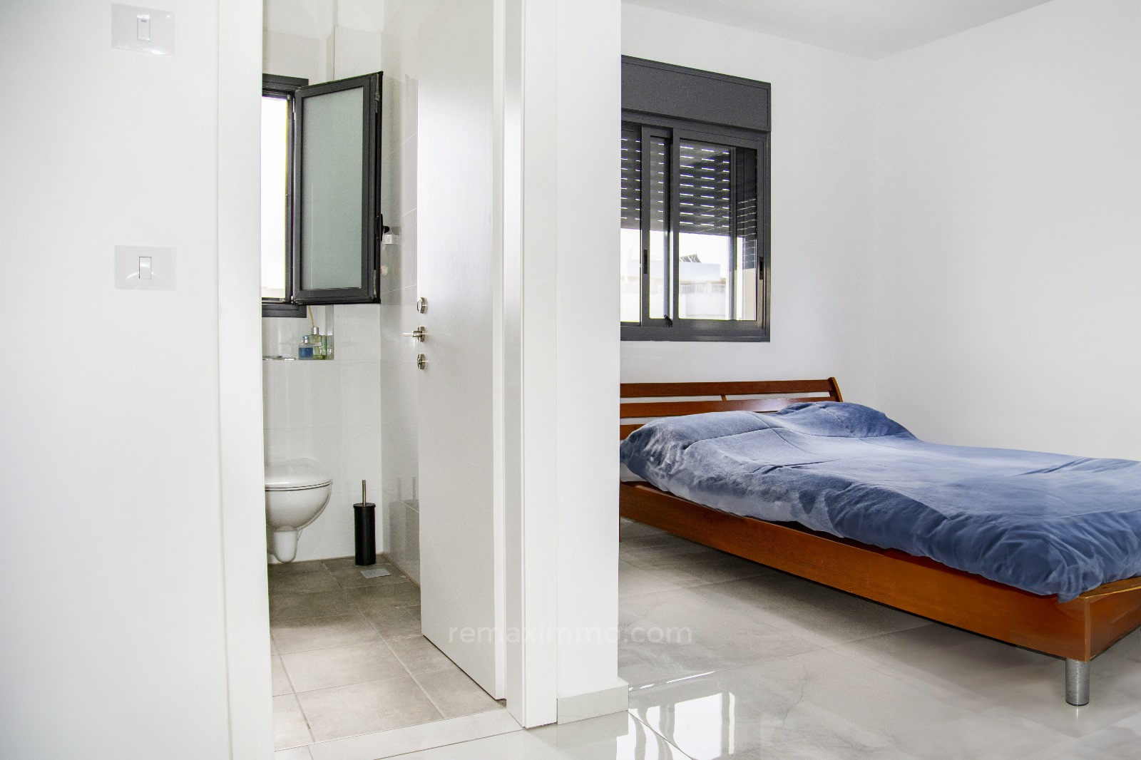 Apartamento 4 cômodos Hadera Centro da cidade 379-IBL-395