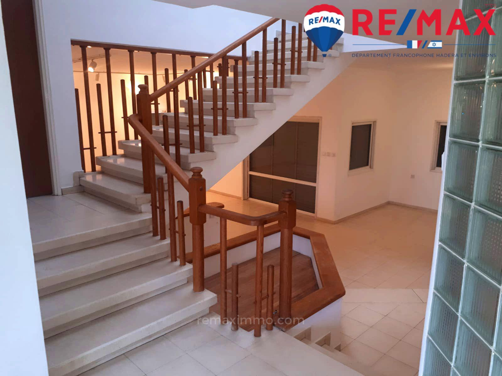 Casarão 6 cômodos Hadera brandes 379-IBL-399