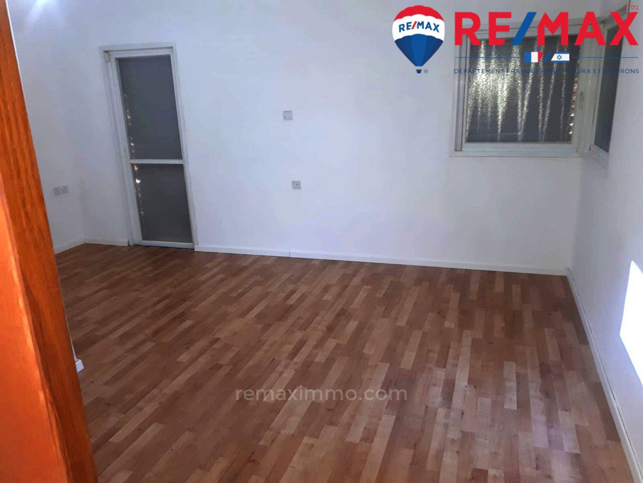 Casarão 6 cômodos Hadera brandes 379-IBL-399