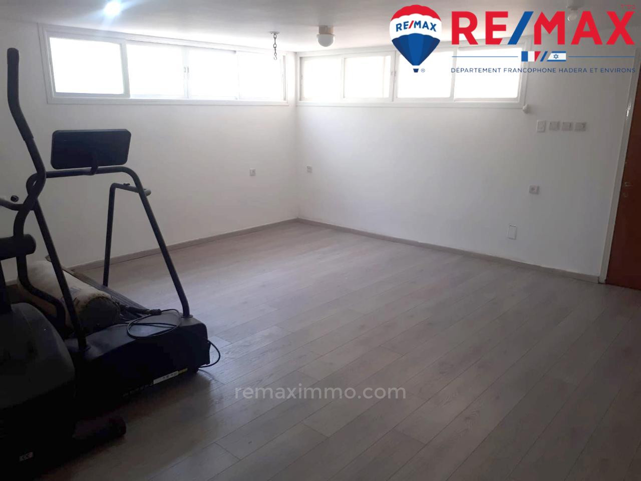 Casarão 6 cômodos Hadera brandes 379-IBL-399