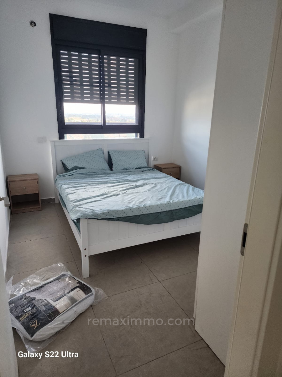 Apartamento 4 cômodos Hadera Centro da cidade 379-IBL-402