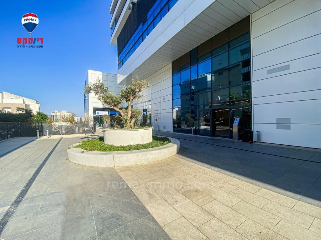 Apartamento 4 cômodos Hadera Centro da cidade 379-IBL-402