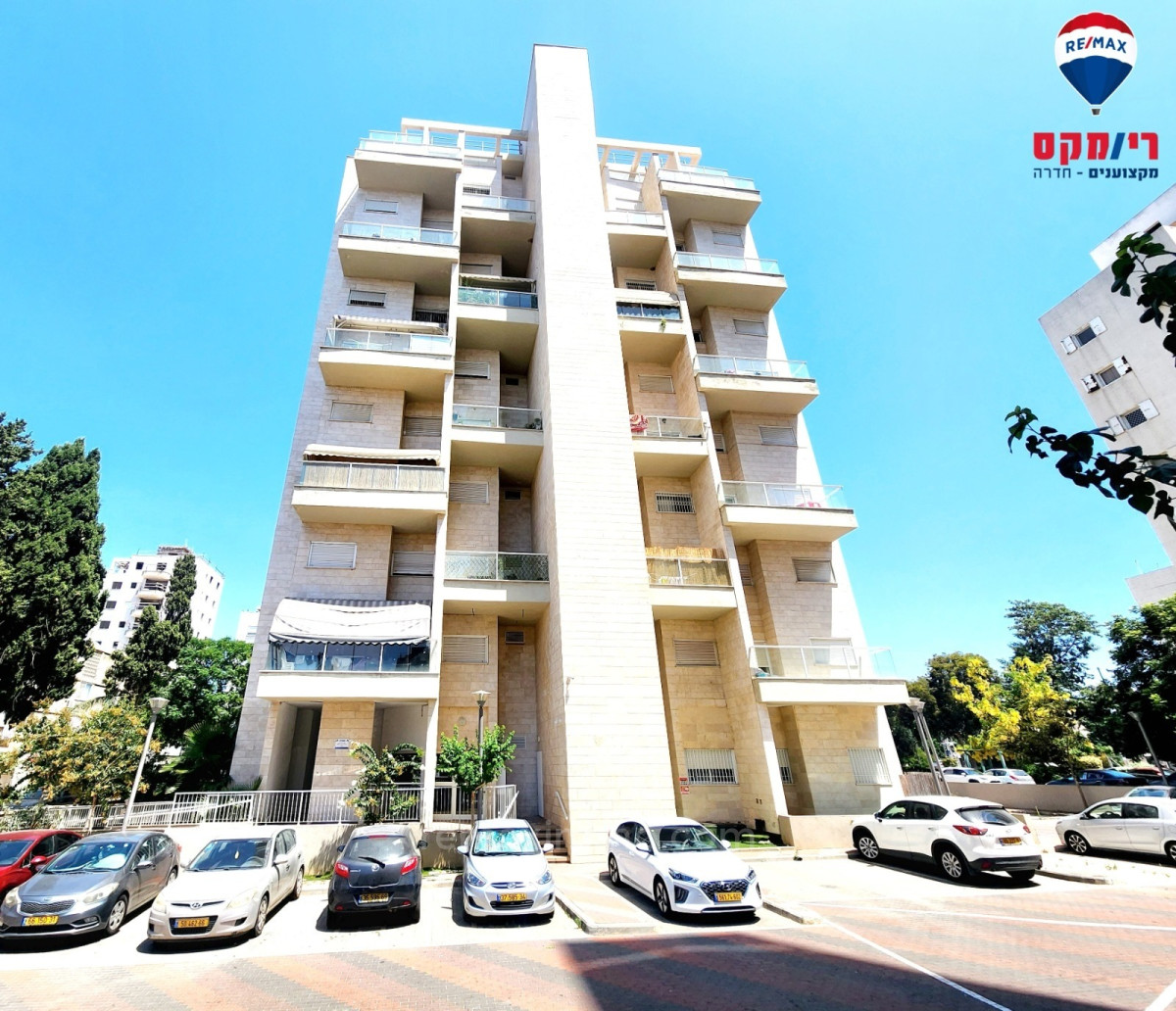 Apartamento 4 cômodos Hadera yosfatal 379-IBL-404