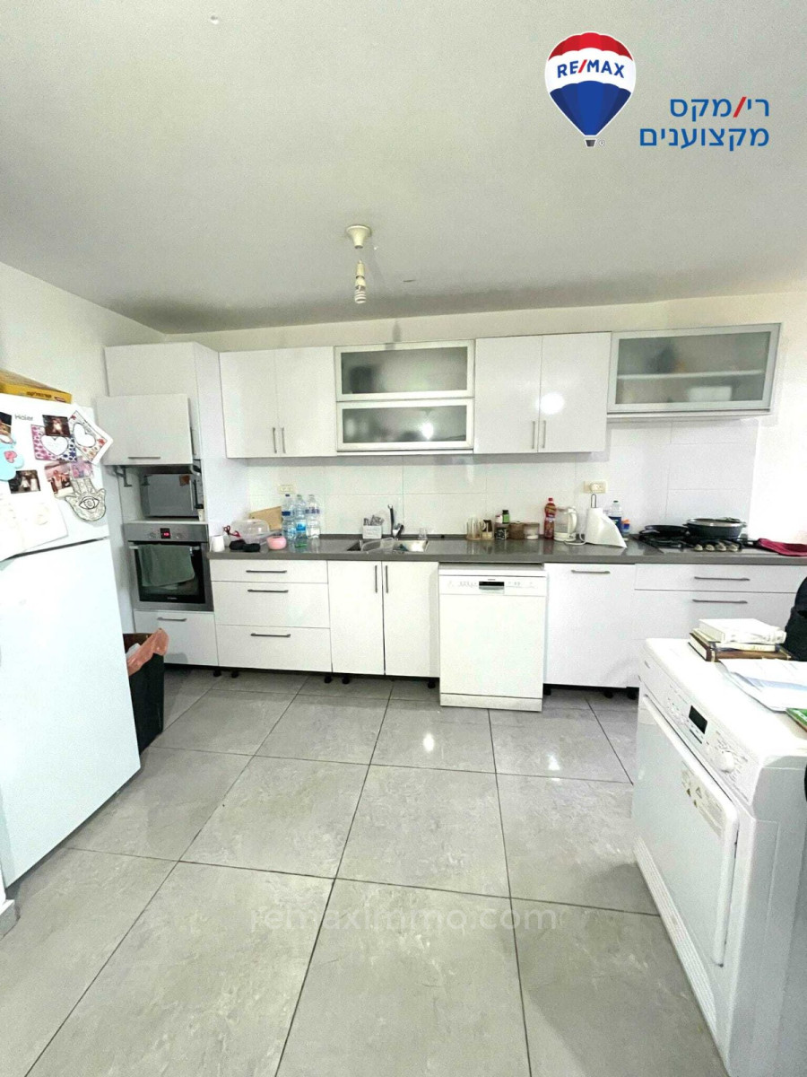 Apartamento 4 cômodos Hadera yosfatal 379-IBL-405