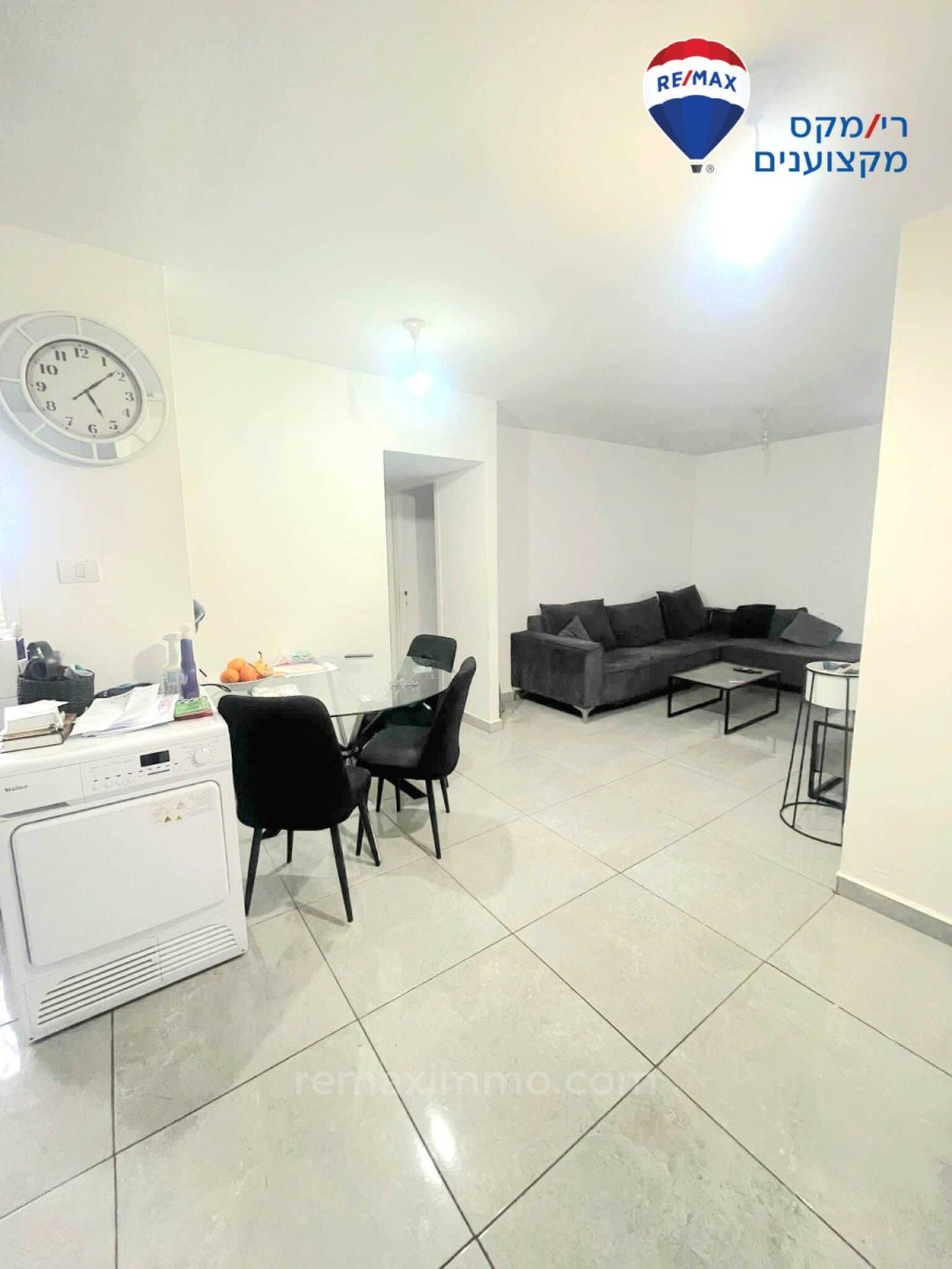 Apartamento 4 cômodos Hadera yosfatal 379-IBL-405