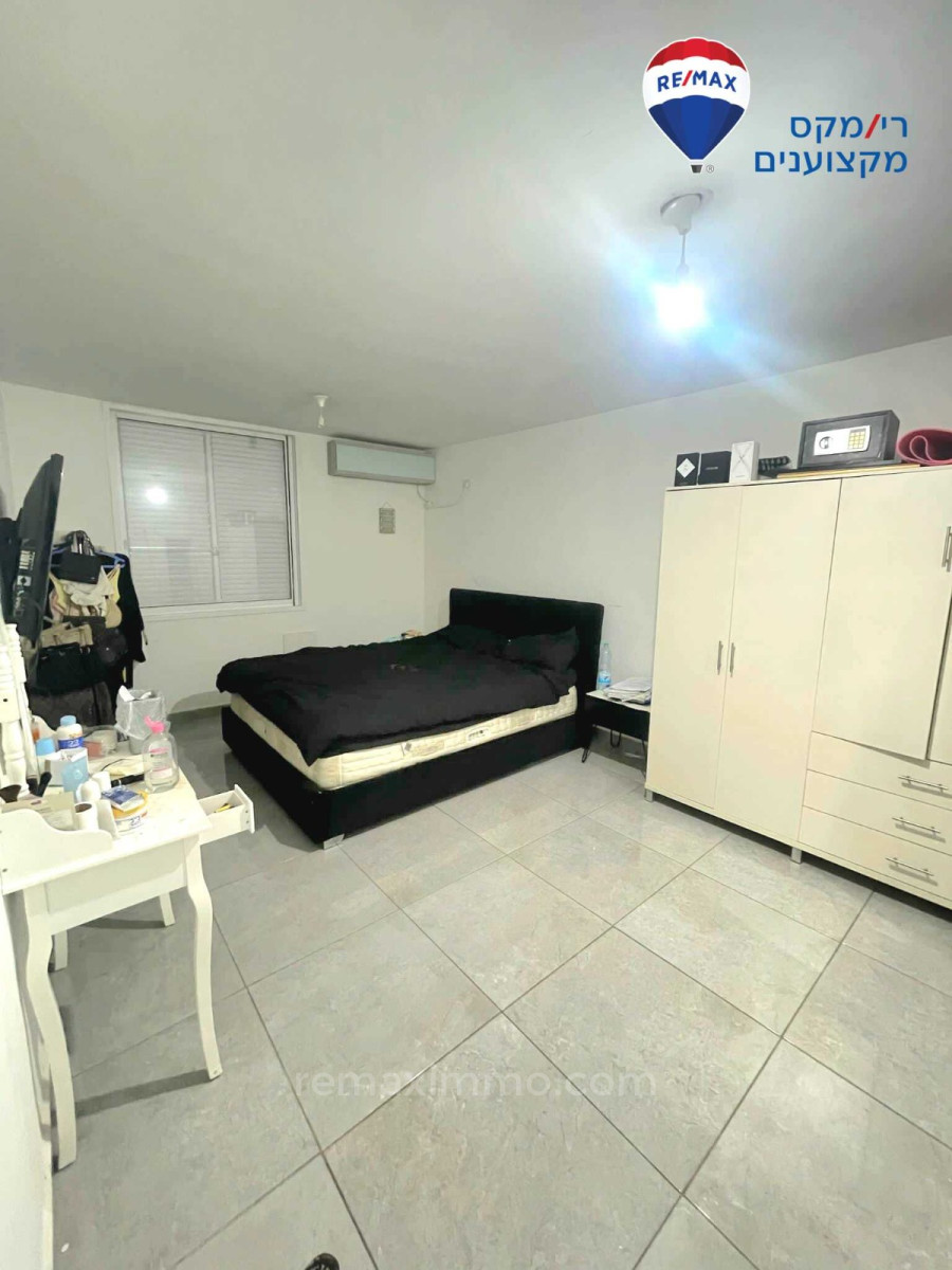 Apartamento 4 cômodos Hadera yosfatal 379-IBL-405