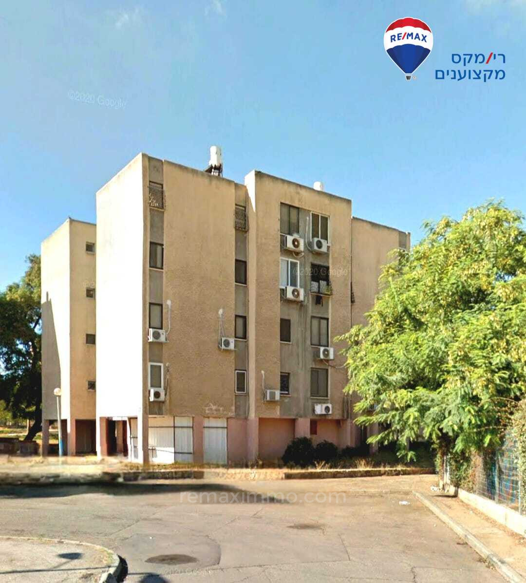 Apartamento 4 cômodos Hadera yosfatal 379-IBL-405