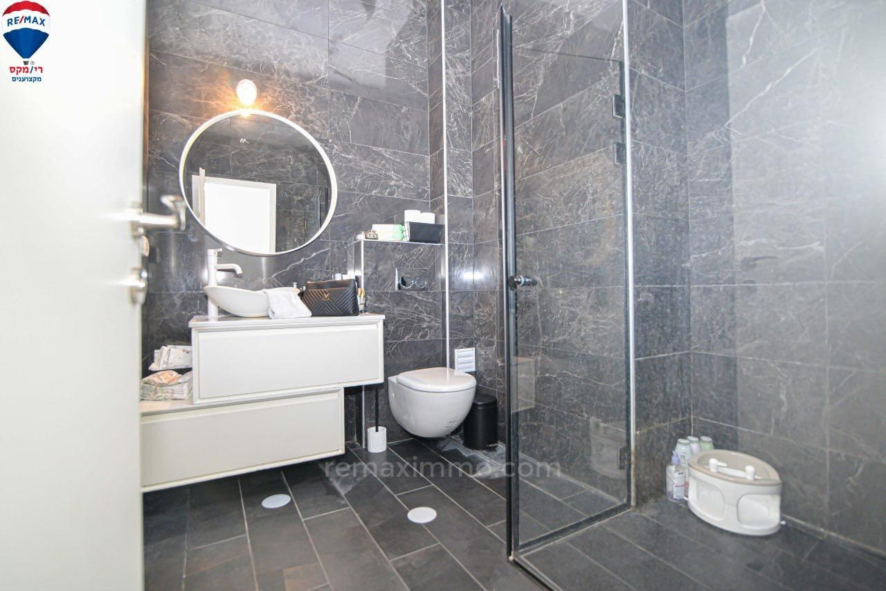 Cobertura 5 cômodos Hadera Bairro Ha-Otsar 379-IBL-408