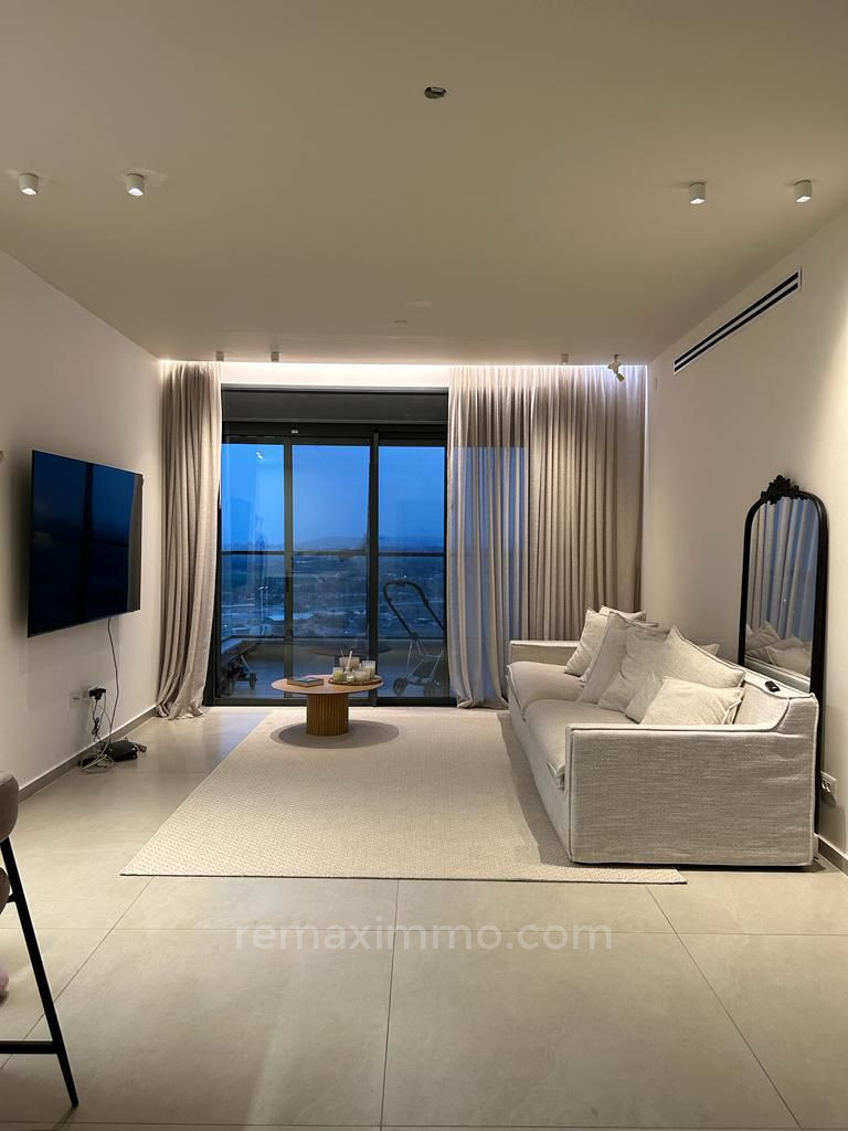 Apartamento 4 cômodos Hadera Centro da cidade 379-IBL-420