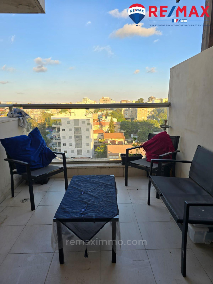 Apartamento 4 cômodos Hadera Bairro Ha-Otsar 379-IBL-422