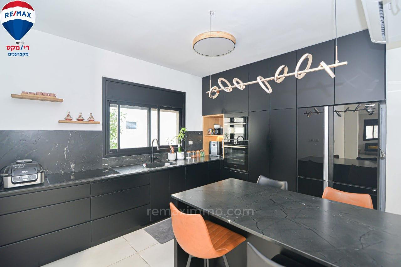 Casa de campo 7 cômodos Hadera Bairro do Parque 379-IBL-434