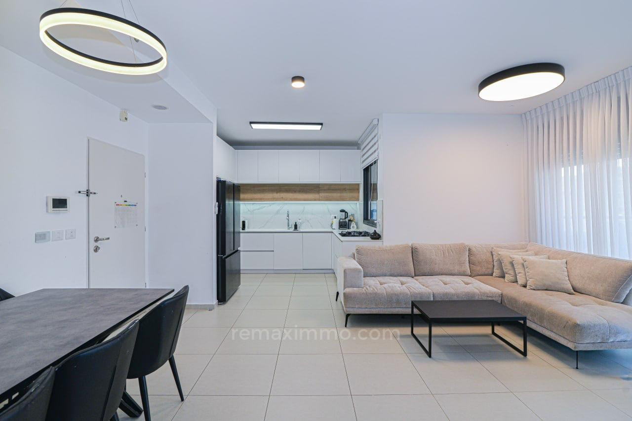 Apartamento 4 cômodos Hadera Centro da cidade 379-IBL-447