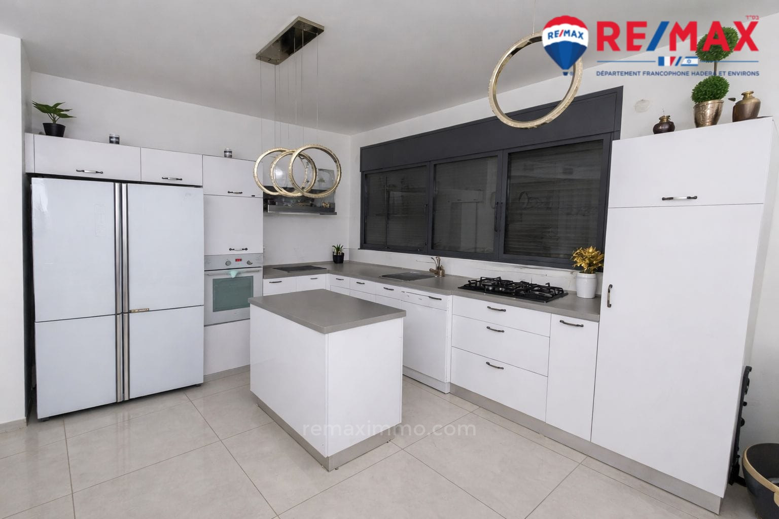 Apartamento 4 cômodos Hadera Centro da cidade 379-IBL-448