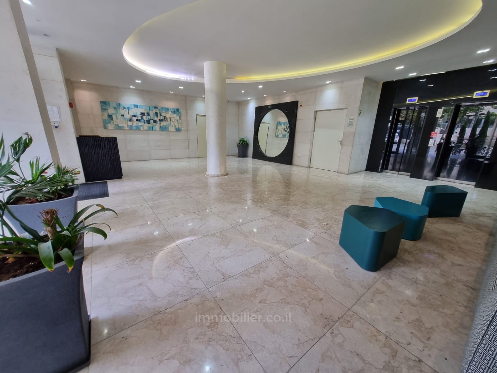 Apartamento 4 cômodos Jerusalém Centro da cidade 424-IBL-309