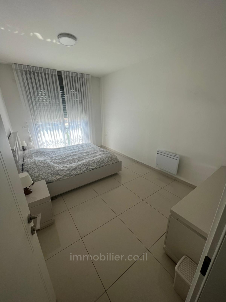 Apartamento 4 cômodos Jerusalém Centro da cidade 424-IBL-313