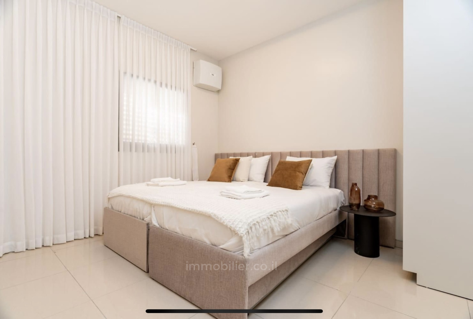 Apartamento 2 cômodos Jerusalém Centro da cidade 424-IBL-319