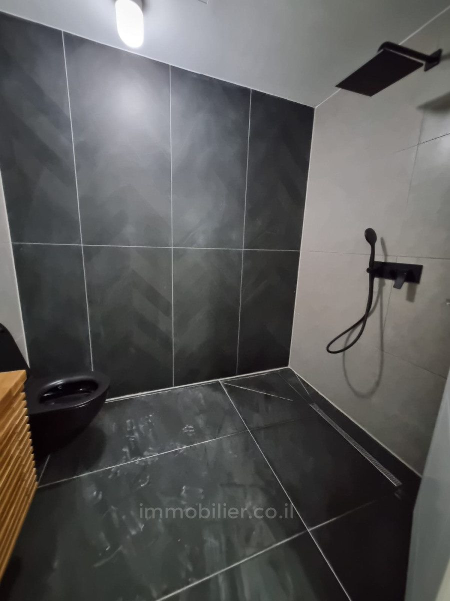 Apartamento 2 cômodos Jerusalém Centro da cidade 424-IBL-328