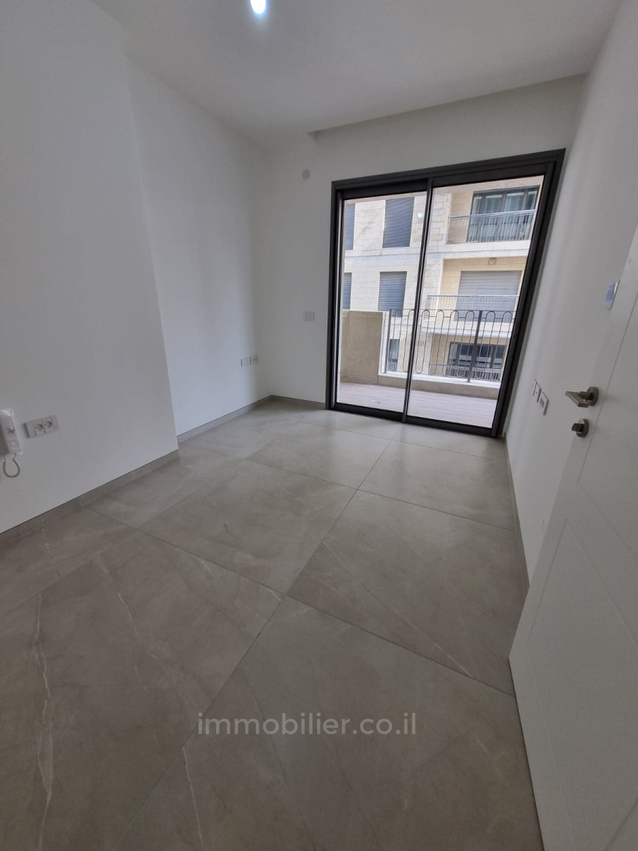Apartamento 2 cômodos Jerusalém Centro da cidade 424-IBL-329