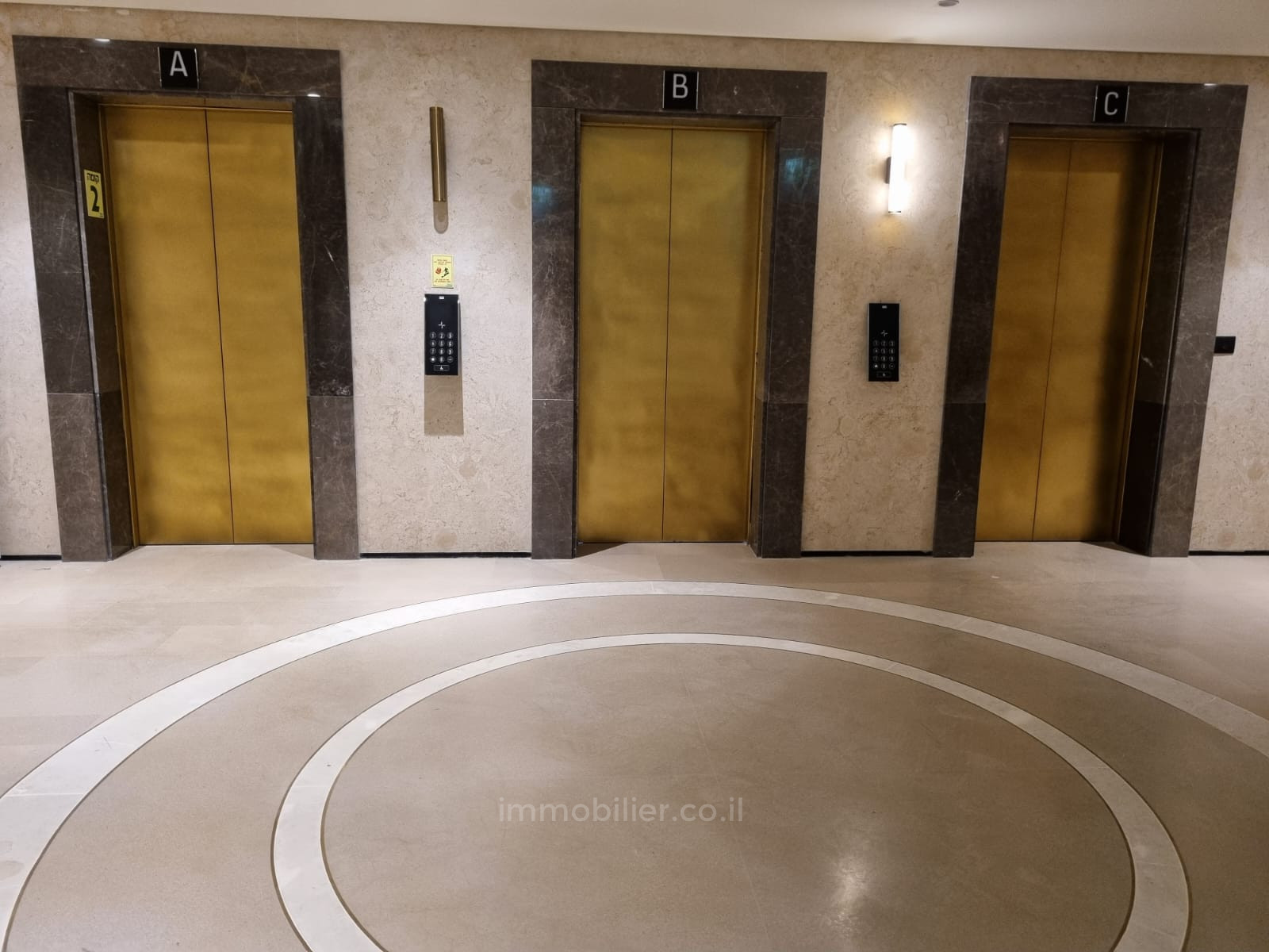 Apartamento 2 cômodos Jerusalém Centro da cidade 424-IBL-329