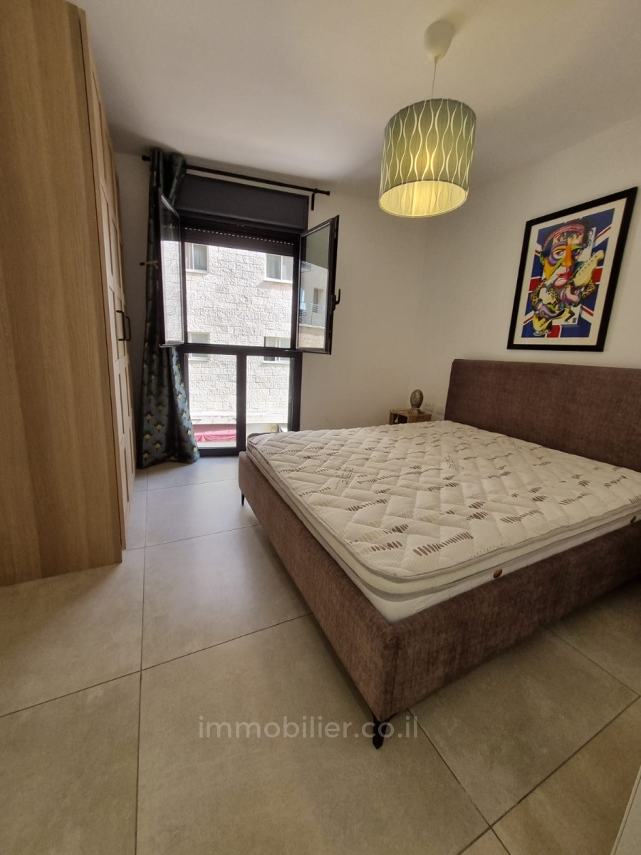 Apartamento 2 cômodos Jerusalém Centro da cidade 424-IBL-335