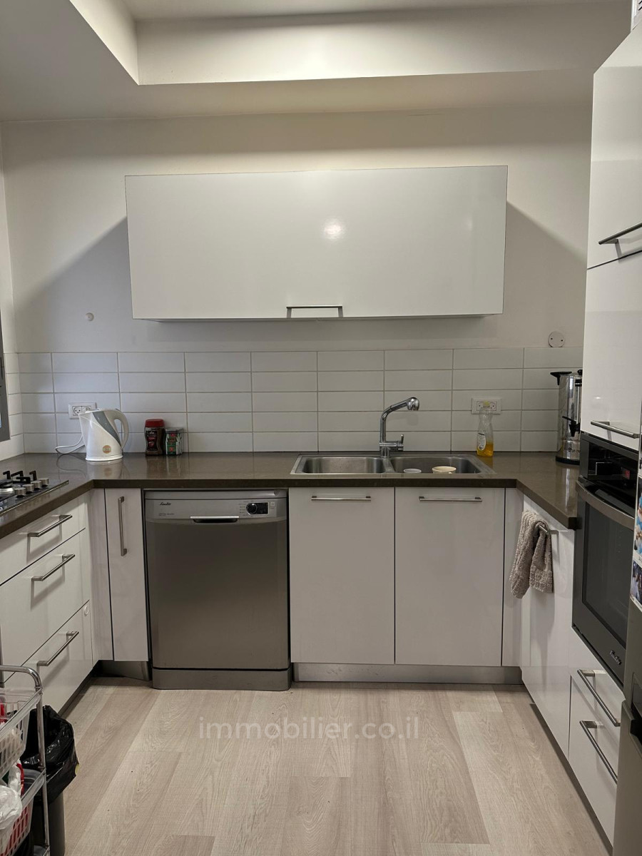 Apartamento 2 cômodos Jerusalém Centro da cidade 424-IBL-372