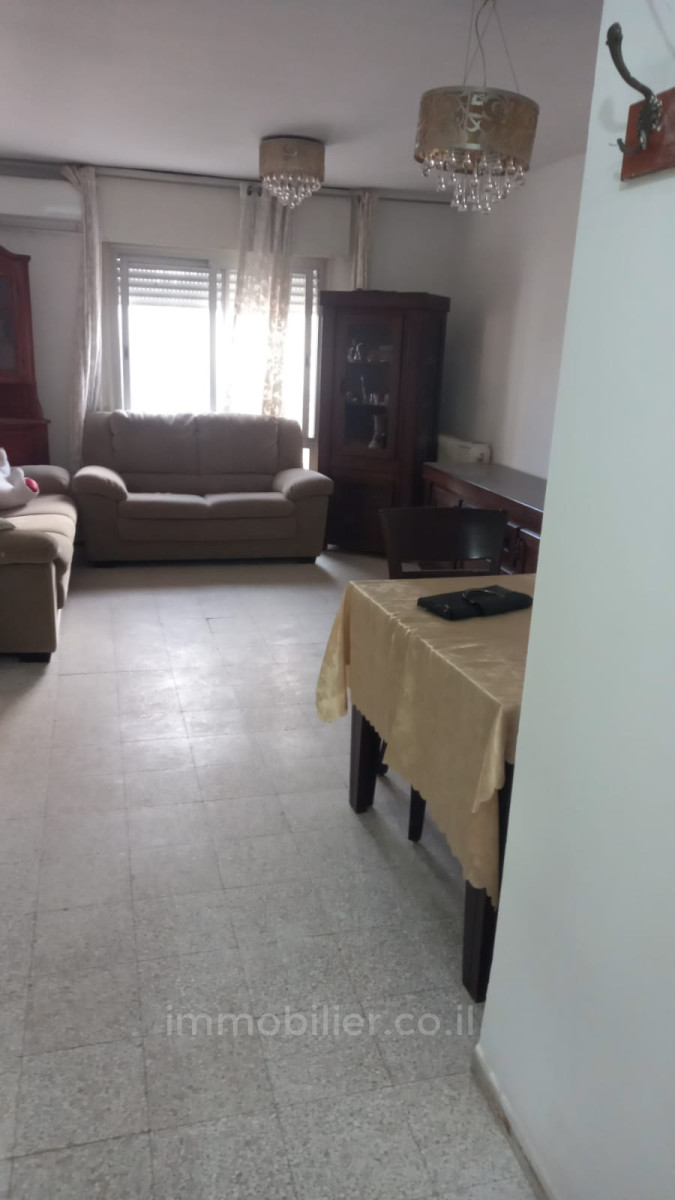 Apartamento 4 cômodos Jerusalém Kiryat Yovel 427-IBL-673
