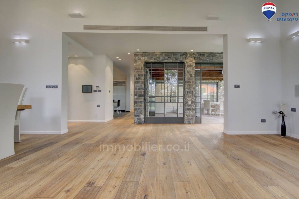 Casarão 5.5 cômodos Hadera neve haim 455-IBL-55