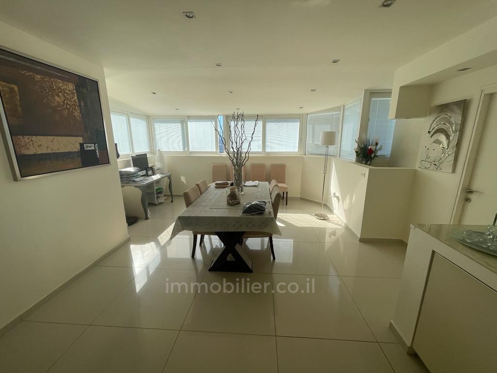 Cobertura 4.5 cômodos Netanya Centro da cidade 457-IBL-1003