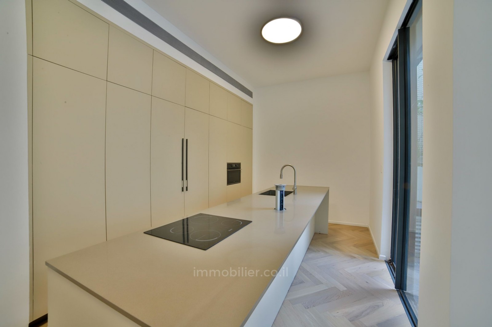 Apartamento garden 4.5 cômodos Tel Aviv Neve Tsedek 457-IBL-1061