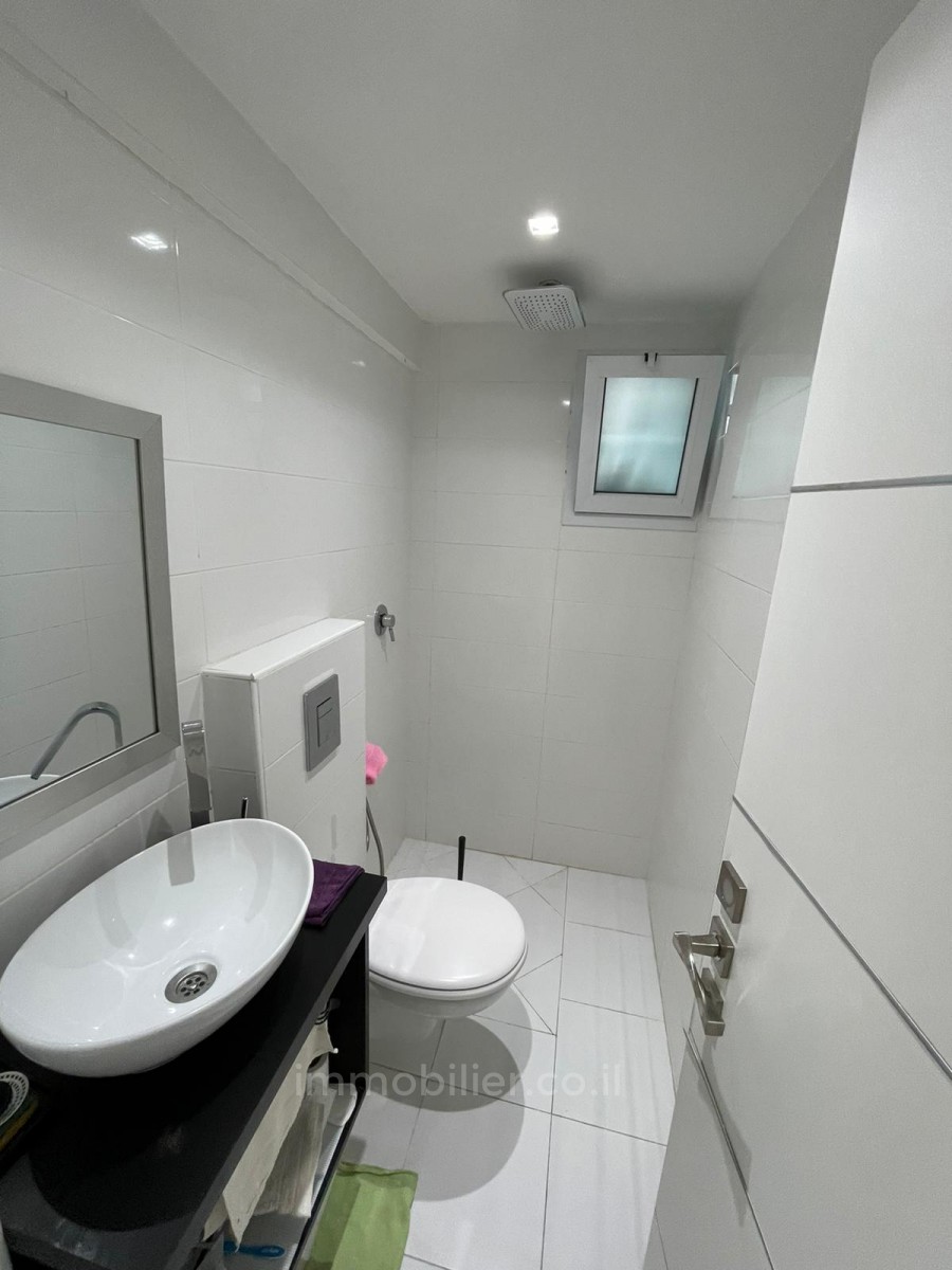 Duplex 5 cômodos Netanya Givat Hairusim 457-IBL-1067