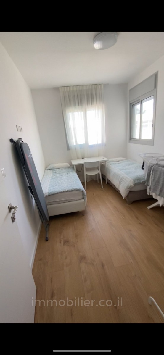 Apartamento 5 cômodos Netanya Centro da cidade 457-IBL-1085
