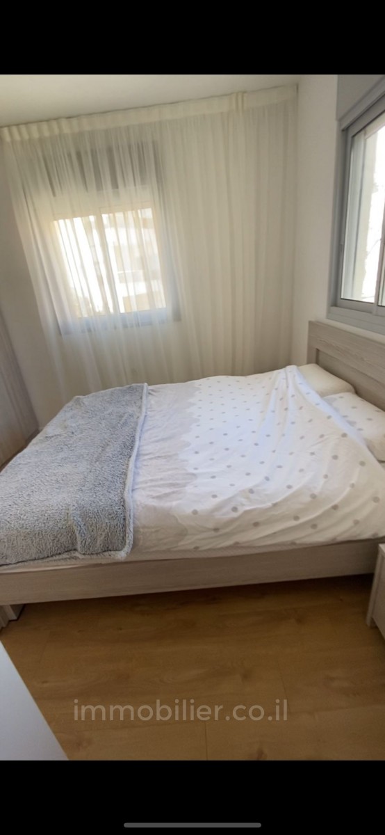 Apartamento 5 cômodos Netanya Centro da cidade 457-IBL-1085