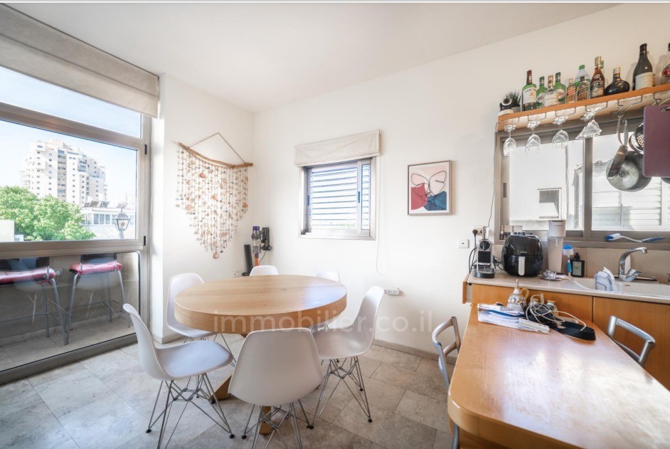 Duplex 3 cômodos Tel Aviv Hatsafon hayachan 457-IBL-1093