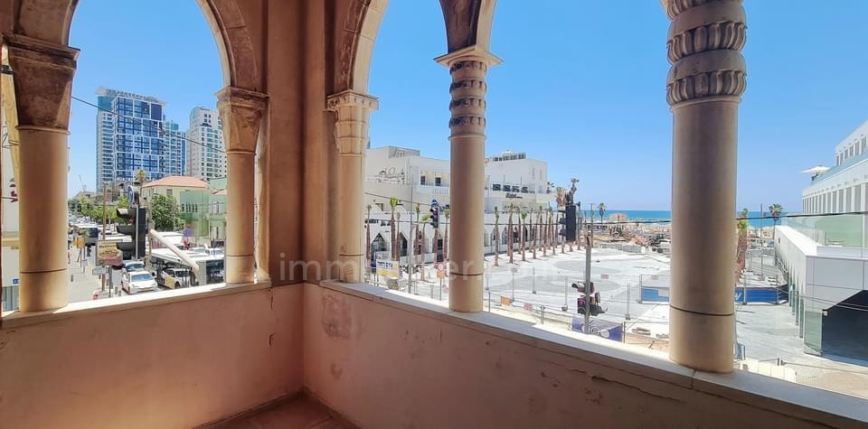 Apartamento 3 cômodos Tel Aviv Primeira linha de mar 457-IBL-1094