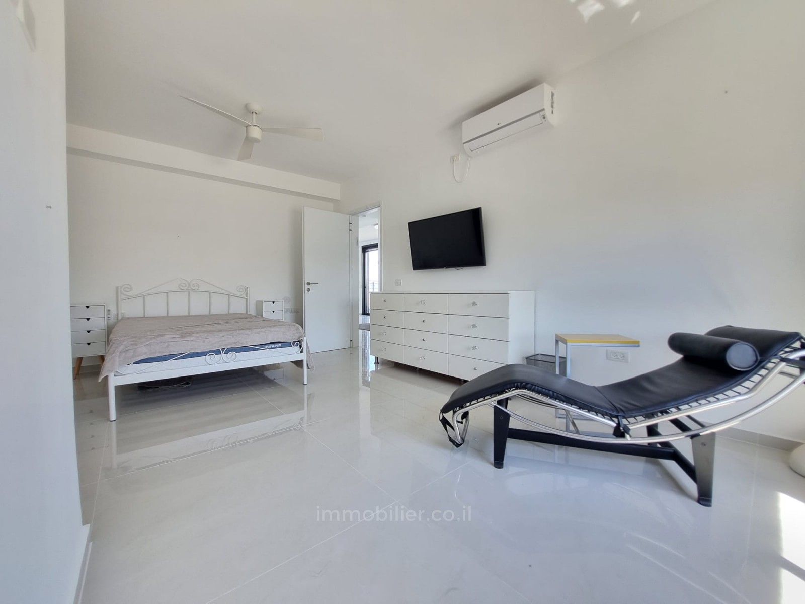 Apartamento 4 cômodos Tel Aviv Hatsafon hayachan 457-IBL-1115