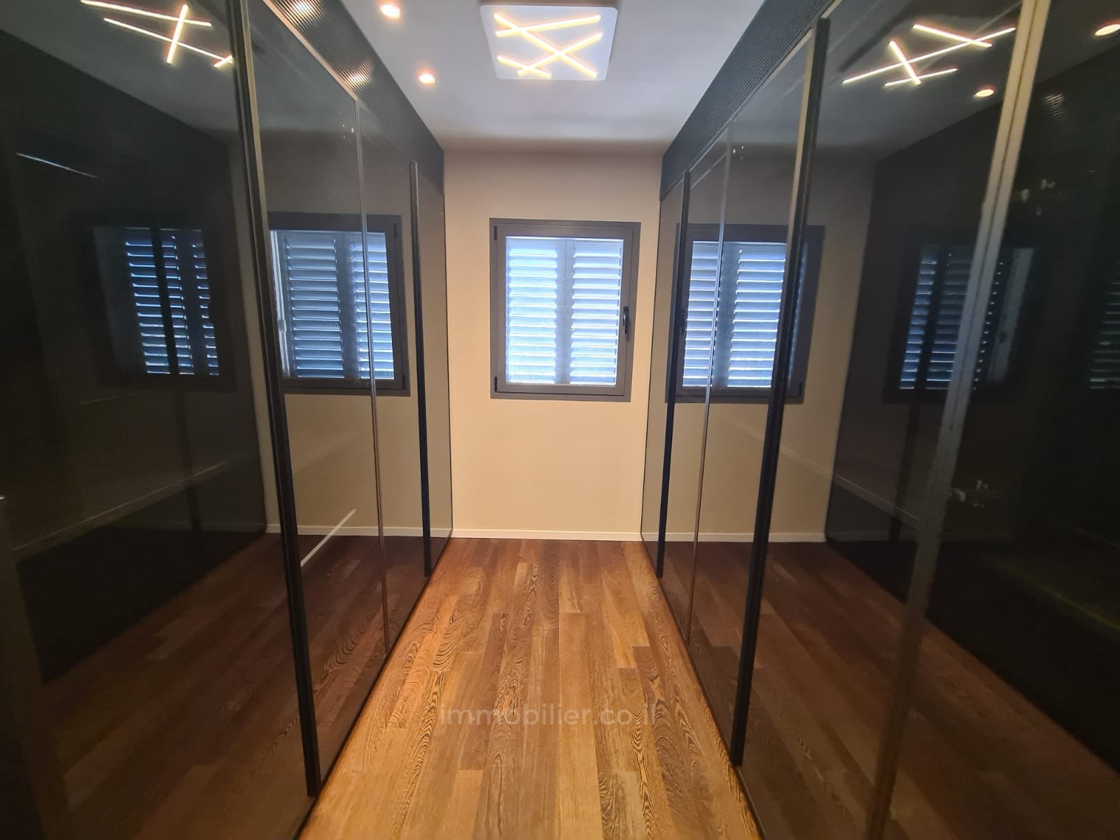 Apartamento 5 cômodos Tel Aviv Sarona 457-IBL-1122