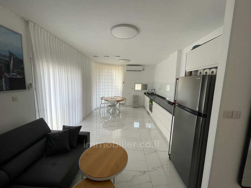 Apartamento 3 cômodos Tel Aviv Nahalat Itshak 457-IBL-1129