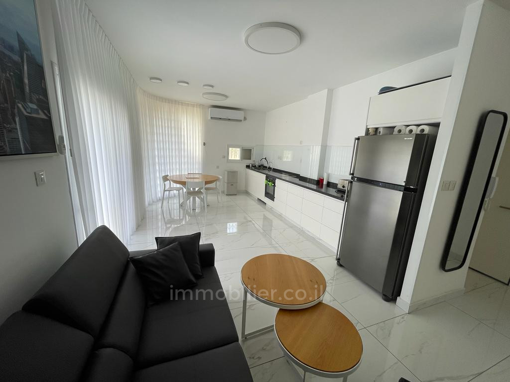 Apartamento 3 cômodos Tel Aviv Nahalat Itshak 457-IBL-1129
