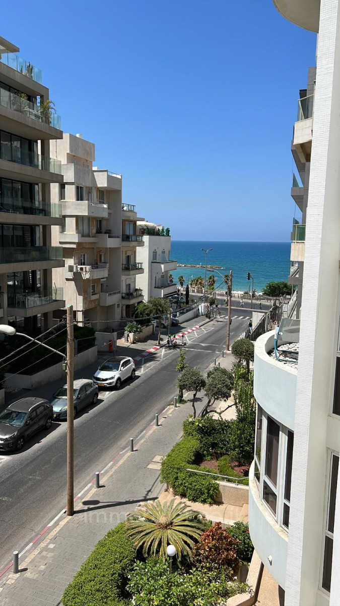 Apartamento 4 cômodos Tel Aviv Centro da cidade 457-IBL-1137