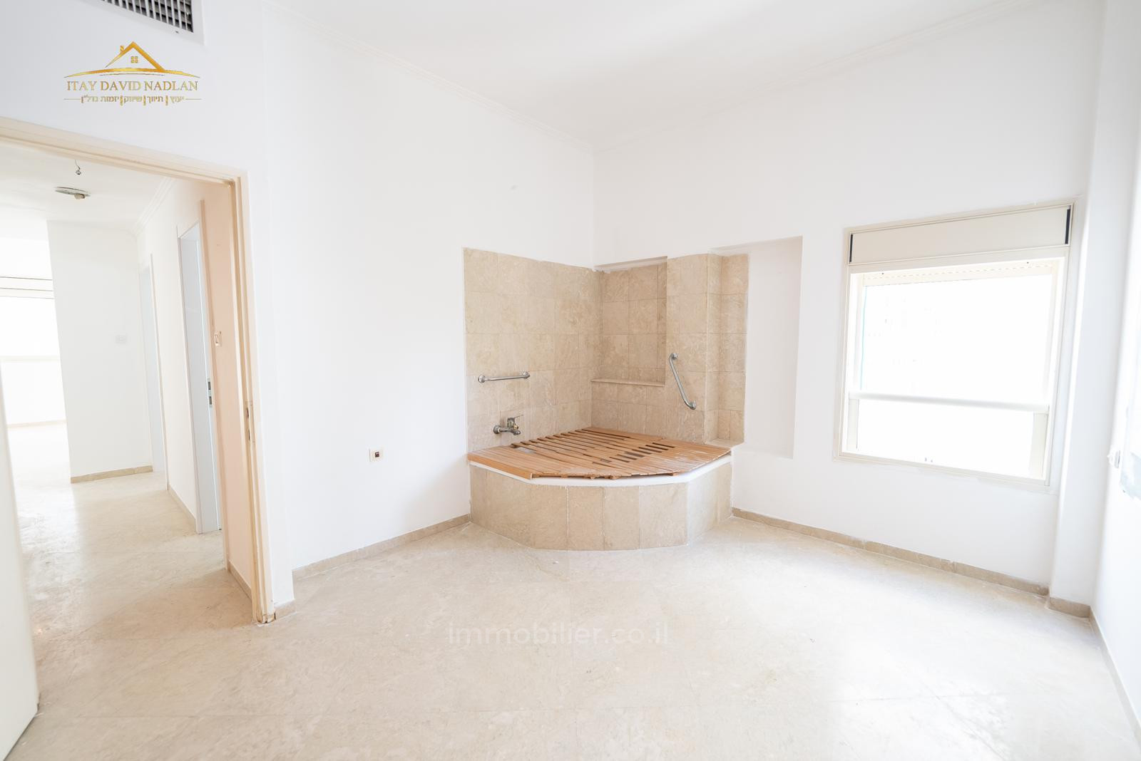 Apartamento 4 cômodos Tel Aviv Centro da cidade 457-IBL-1137