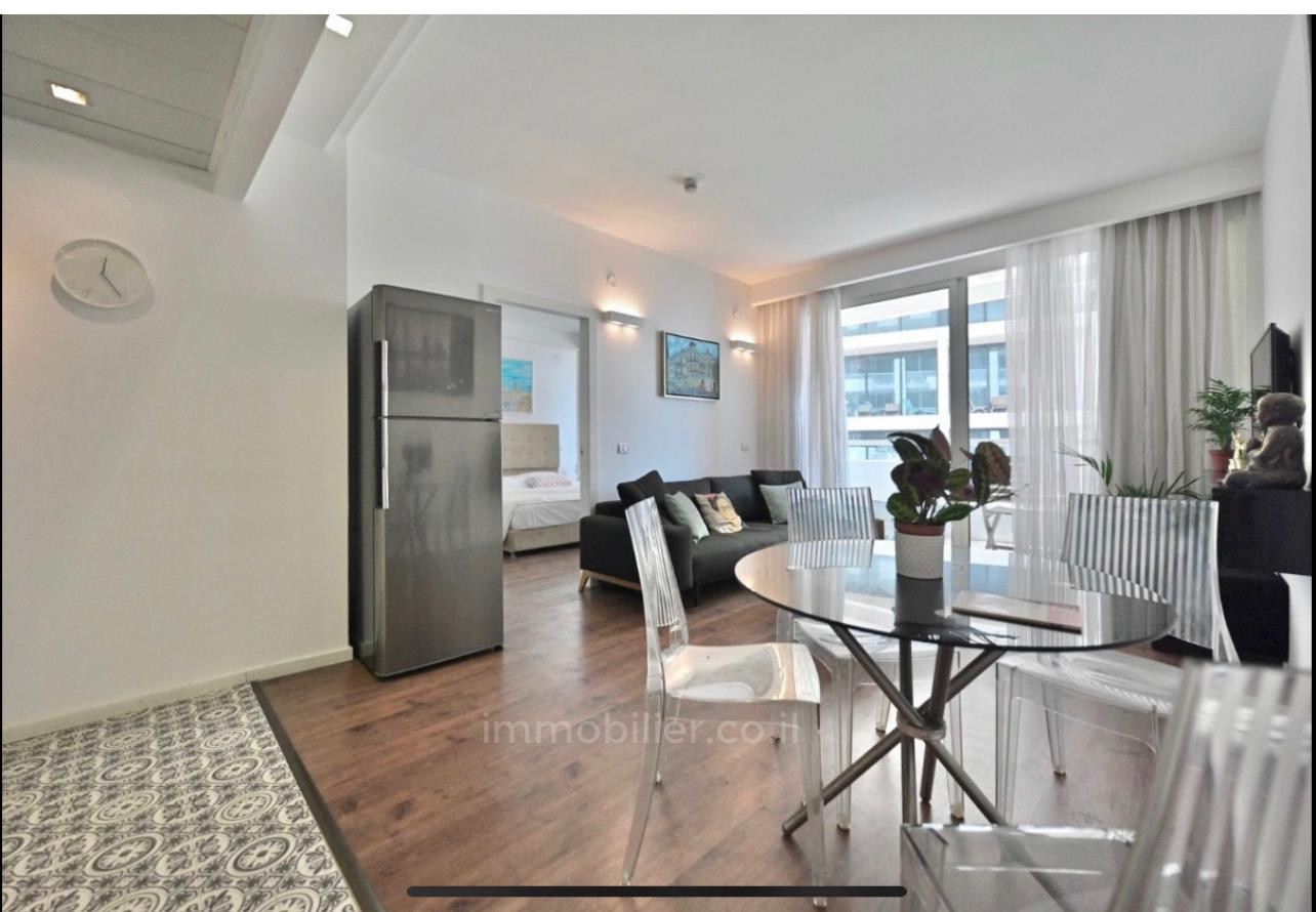 Apartamento 2 cômodos Tel Aviv Primeira linha de mar 457-IBL-1159