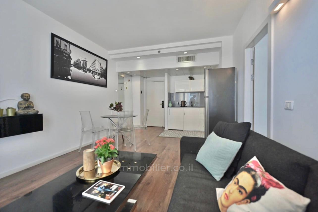 Apartamento 2 cômodos Tel Aviv Primeira linha de mar 457-IBL-1159