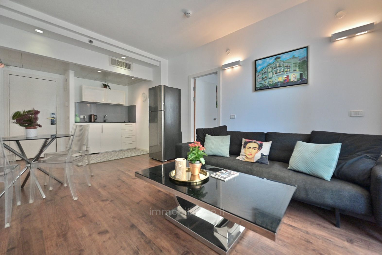 Apartamento 2 cômodos Tel Aviv Primeira linha de mar 457-IBL-1161